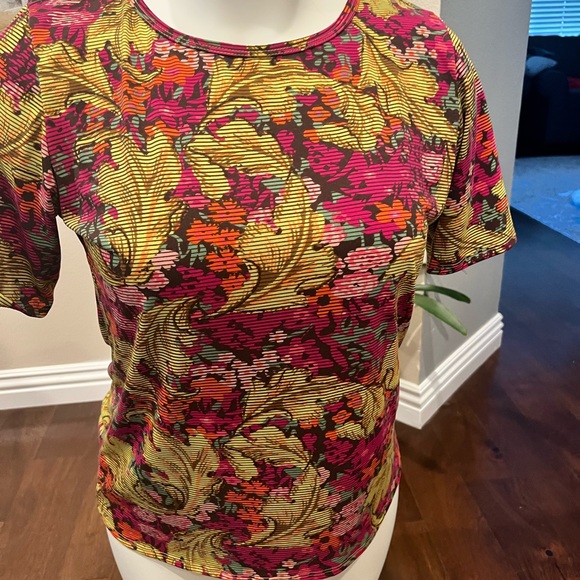 LuLaRoe Fun Top - Picture 3 of 3